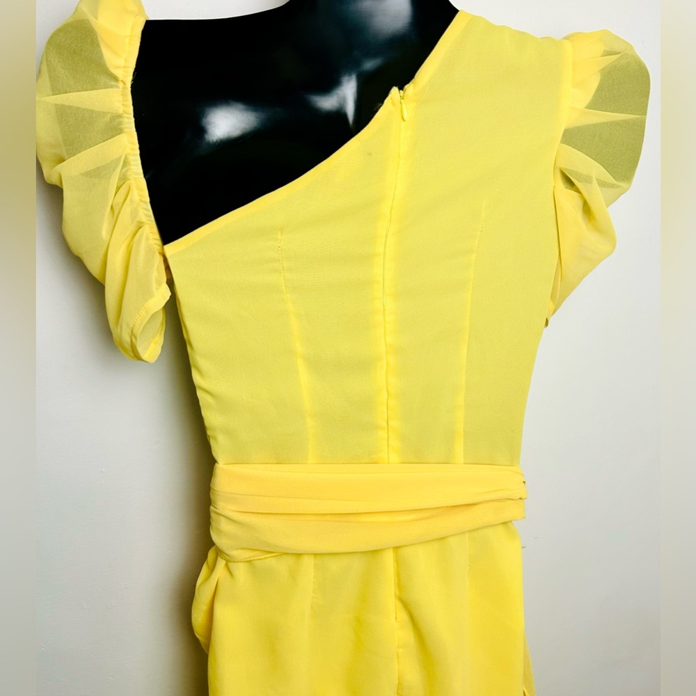 “PrettyLittleThing” Yellow One-Shoulder Knot Mini Dress - Picture 15 of 17